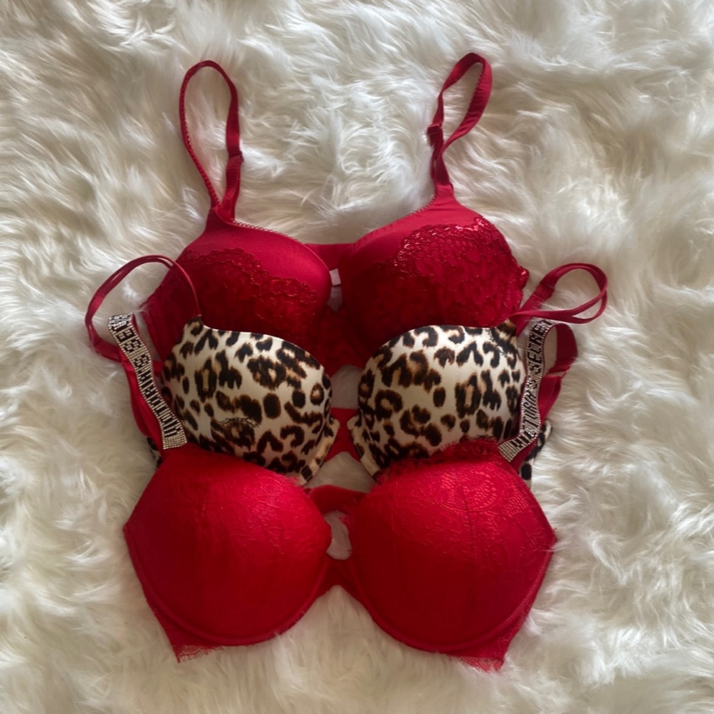 Lot 3 Red Victoria’s Secret Padded Bras 32DD
